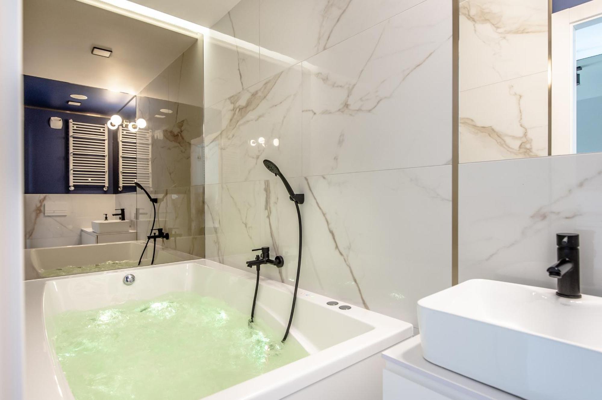 Super-Apartamenty Vip Jacuzzi III Poznań Zewnętrze zdjęcie