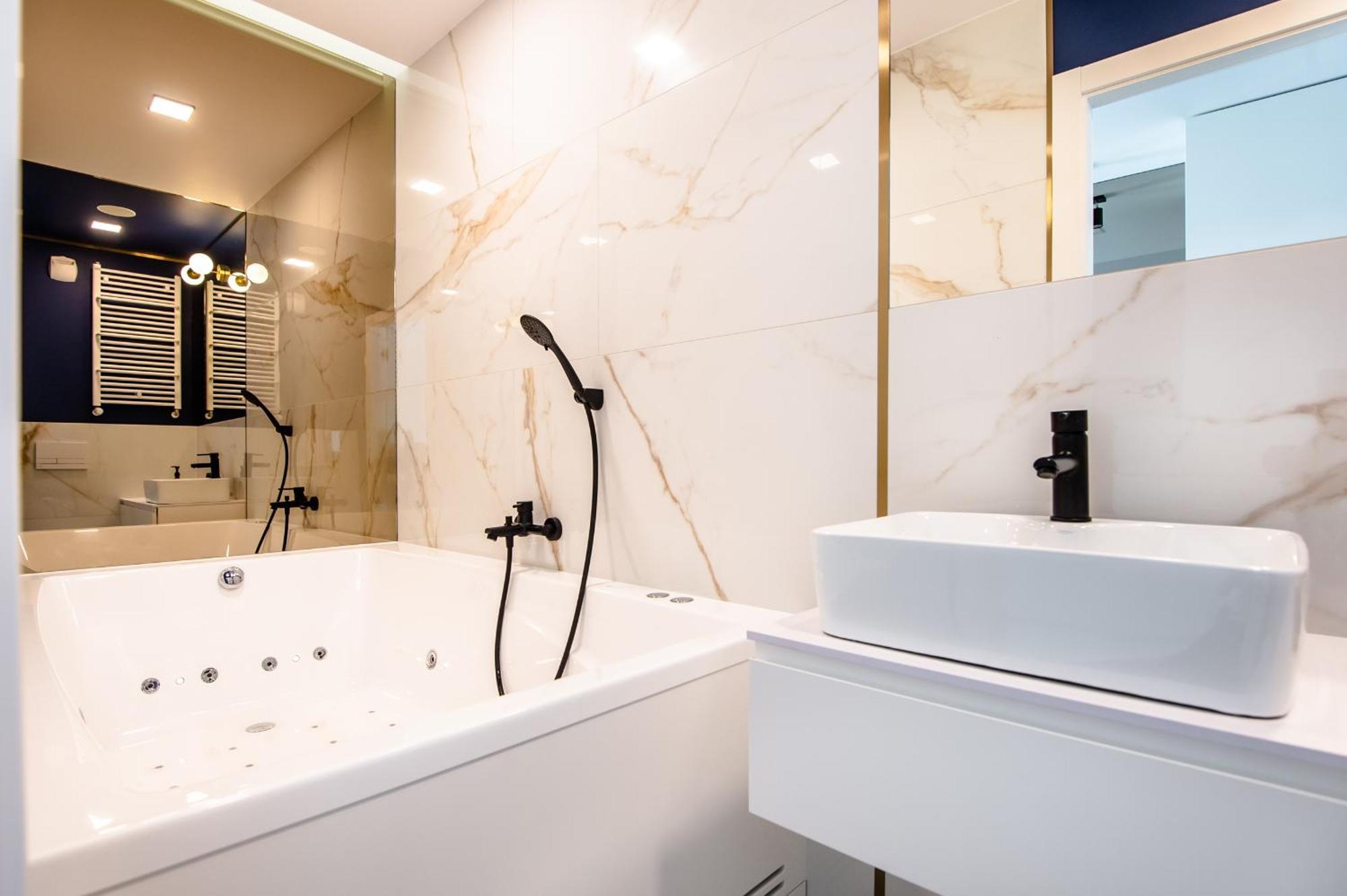 Super-Apartamenty Vip Jacuzzi III Poznań Zewnętrze zdjęcie